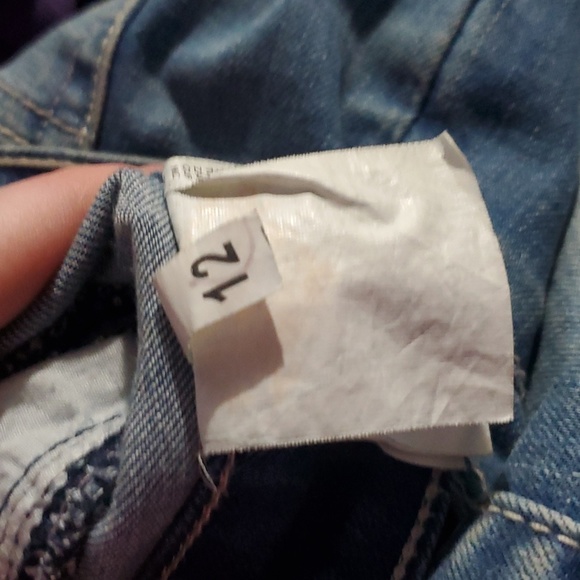 Jeans - Picture 3 of 3